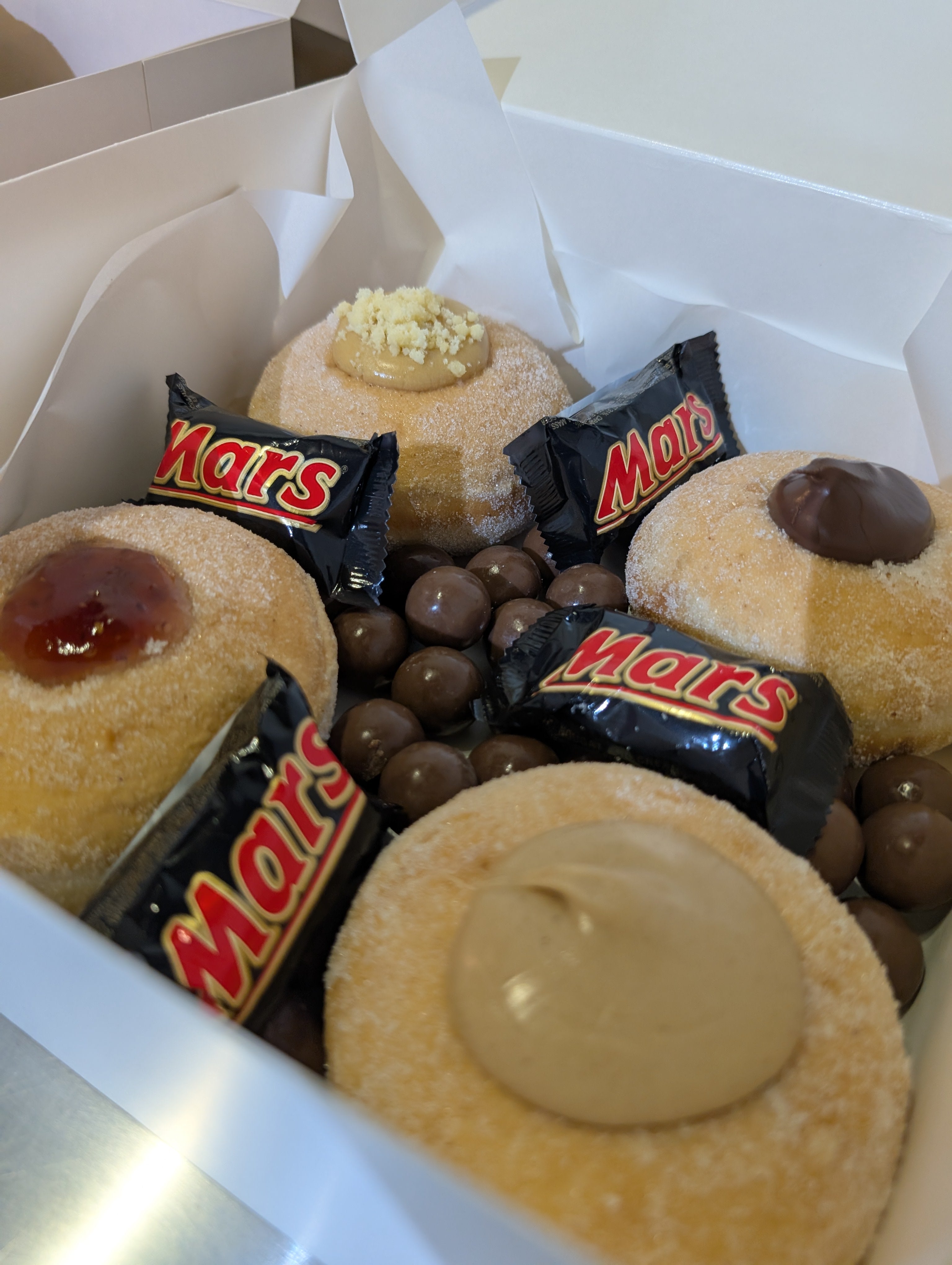 Mars Donut Gift Box
